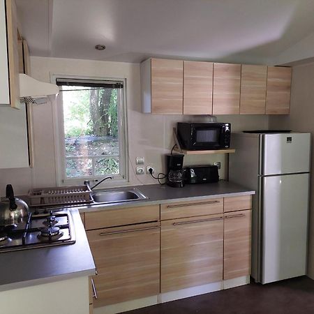 Mobilhome 6 Personnes Camping 4* Chateauneuf-de-Galaure Buitenkant foto